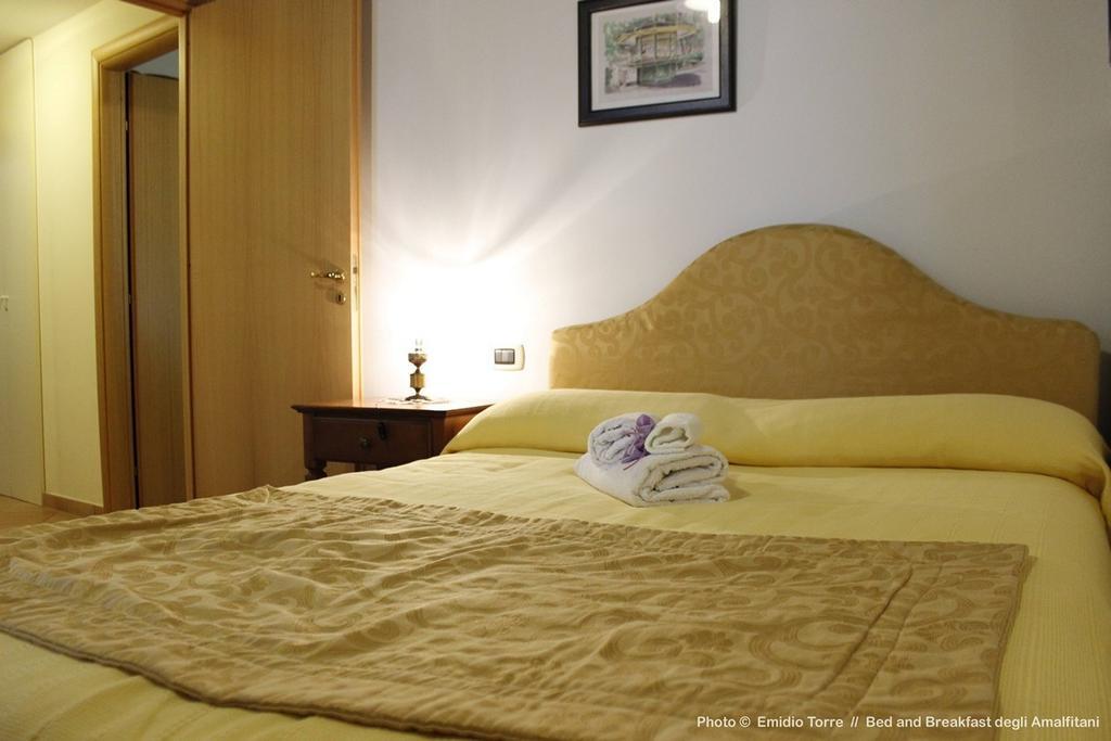 Amalfitani Salerno Centro Bed & Breakfast Oda fotoğraf