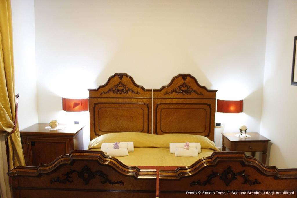 Amalfitani Salerno Centro Bed & Breakfast Oda fotoğraf
