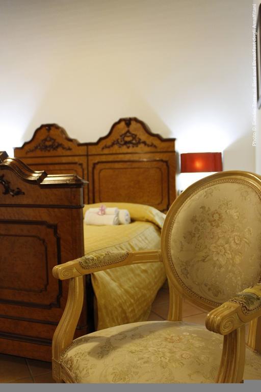 Amalfitani Salerno Centro Bed & Breakfast Oda fotoğraf